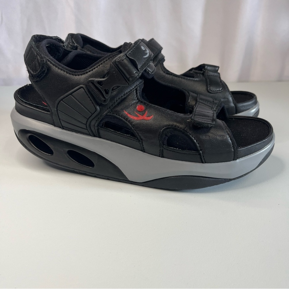 Men’s Chung Shi SDH 1001 Stafild Rocker Sandles Size 6.5 BLACK EUC